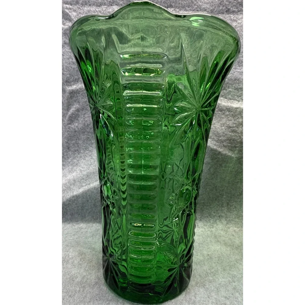Vintage Emerald Green Pressed Glass Starburst Scalloped Vases Pair 8 Inch